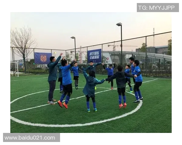日喀则少年以足球追逐梦想谱写高原绿色青春传奇